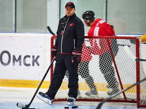 10.07.2015. Ледовая тренировка "Авангарда"