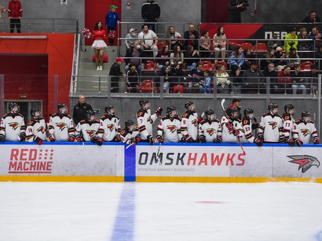 Четвёртый игровой день финала Первенства ЮХЛ в Омске