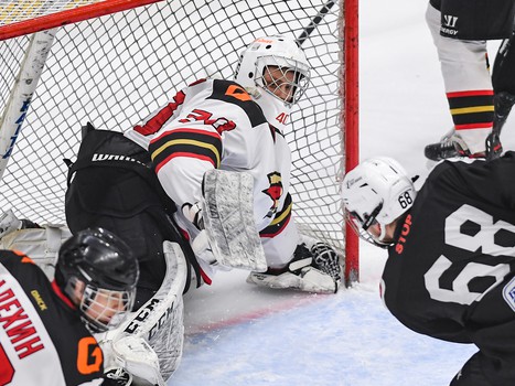 Заключительный день финала Первенства ЮХЛ в Омске