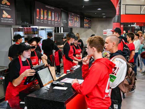 Первая официальная игра на G-Drive Арене: «Омские Ястребы» – «Сибирские Снайперы»