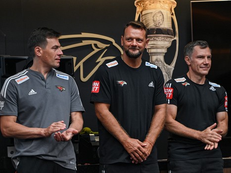 Первая ледовая тренировка «Авангарда»