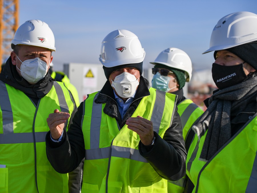 Александр Крылов на строительной площадке новой «Арены Омск»