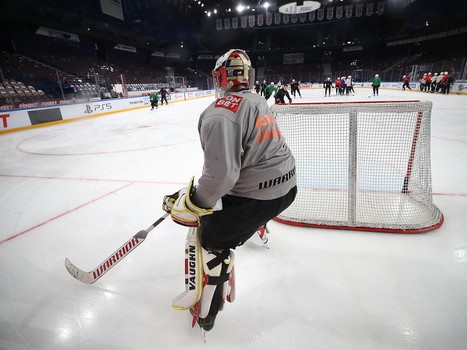Тренировка «Авангарда» перед четвёртым матчем серии с «Металлургом»