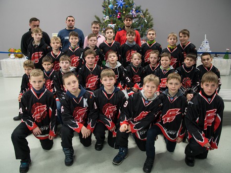 Олег Шилин с воспитанниками школы "Авангарда" на экскурсии в Историческом парке