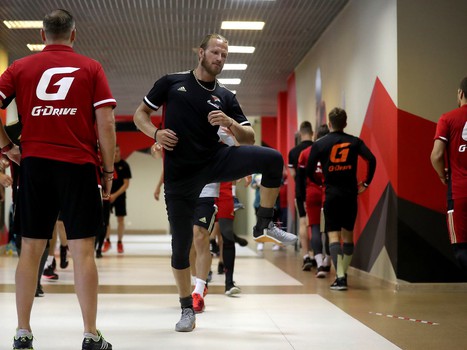 Первая тренировка «Авангарда» в новом сезоне