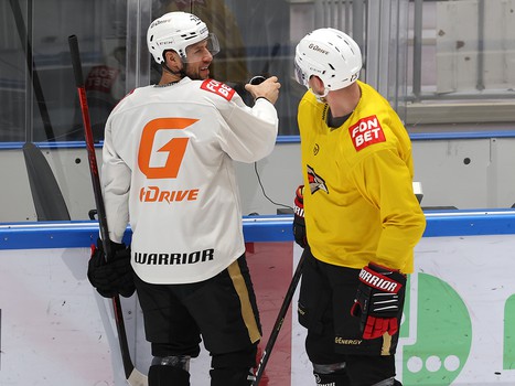 Тренировка «Авангарда» перед матчем во Владивостоке