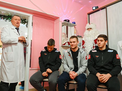 «Авангард» в гостях у детей из ОДКБ