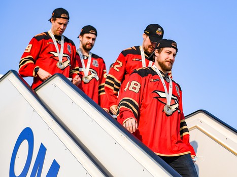 «Авангард» привёз Кубок Гагарина в Омск!