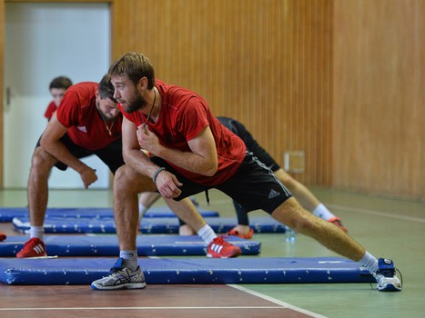 Акробатическая тренировка "Авангарда"