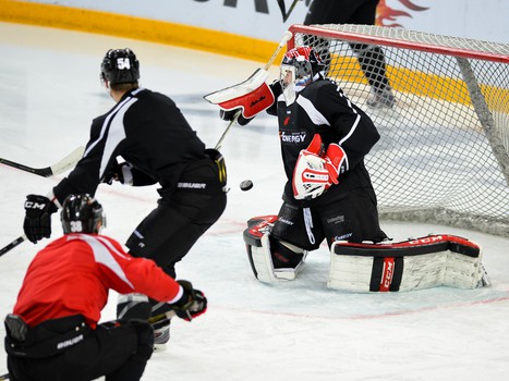 Раскатка "Авангарда" перед домашним матчем с "Сибирью"