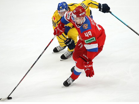 Семёнов и Войнов в матче сборной России против Швеции на Кубке 1 канала