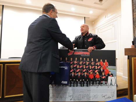 "Авангард" побывал с экскурсией на омском нефтезаводе