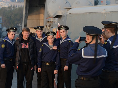 "Авангард" побывал с экскурсией на БПК "Маршал Шапошников"