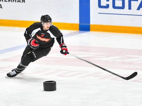 Первая тренировка Чеда Рау в "Авангарде"