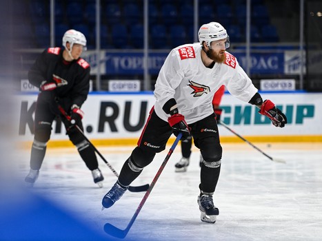 Раскатка «Авангарда» перед матчем в Нижнем Новгороде