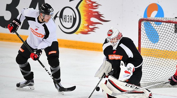 Время раскатки. "Авангард" готовится к матчу со СКА (ФОТО)