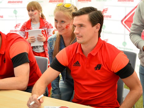 "Территория Авангарда". Часть 1. Площадь у арены