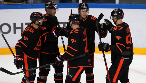 Показали класс в третьем периоде! «Авангард» победил олимпийскую сборную России