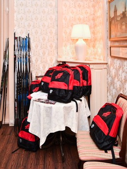 Благотворительный вечер для воспитанников хоккейной школы "Авангард"