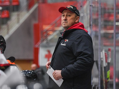 Полуфиналы и матчи за 5-8 места Первенства ЮХЛ в Омске