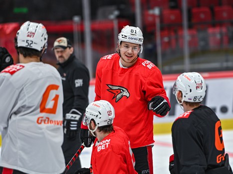 Открытая тренировка «Авангарда» перед финалом Востока