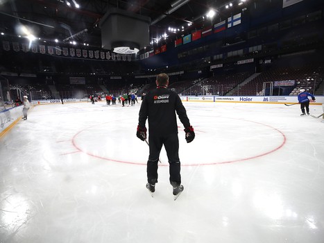 Тренировка «Авангарда» перед четвёртым матчем серии с «Металлургом»