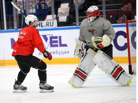 Тренировка «Авангарда» перед третьим матчем серии с «Металлургом»