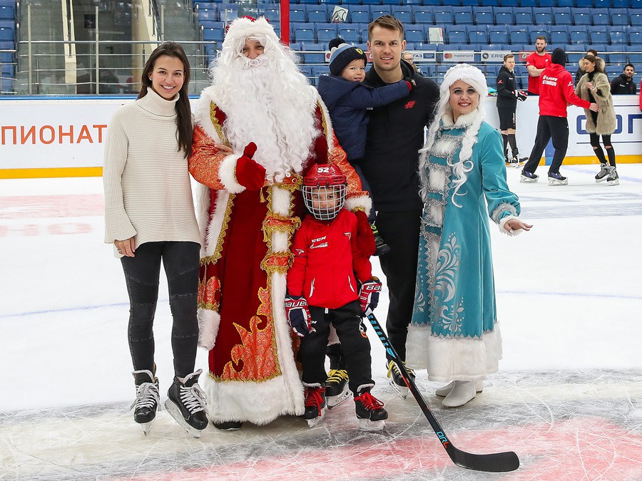 Катания «Авангарда» с семьями