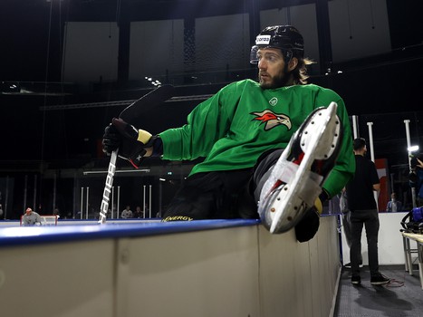 Тренировка «Авангарда» перед матчем с «Ак Барсом» в Дубае