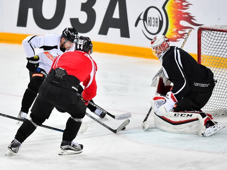 Раскатка "Авангарда" перед первым матчем с "Металлургом" Мг (ФОТО)