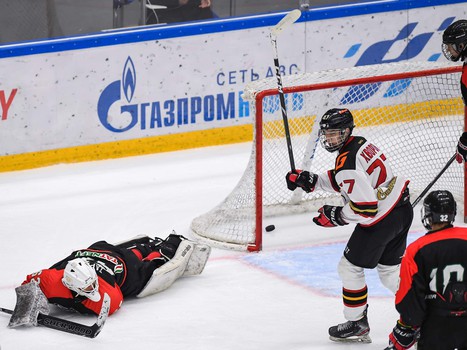 Пятый игровой день финала Первенства ЮХЛ в Омске