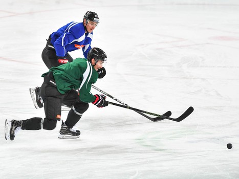 Тренировка "Авангарда" на льду "Арены Омск"