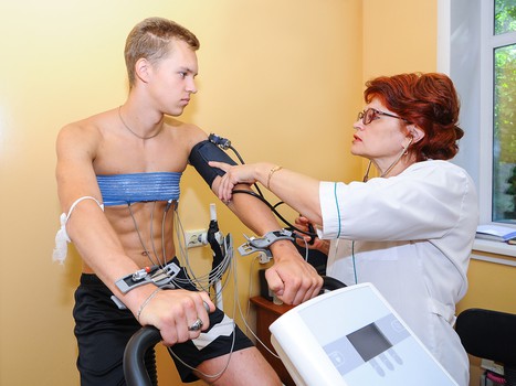 Медосмотр "Омских Ястребов" перед новым сезоном