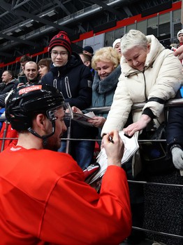 Открытая тренировка «Авангарда» для прессы и болельщиков