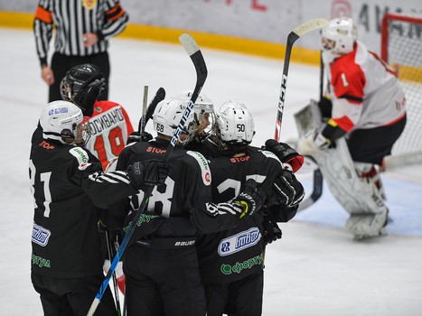 Полуфиналы и матчи за 5-8 места Первенства ЮХЛ в Омске