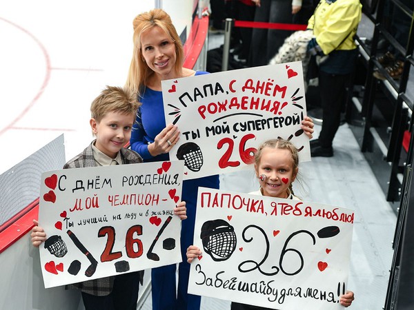 Первый хет-трик Лишки в КХЛ, победный гол Войнова в день рождения, второй подряд «сухарь» «Нефтехимика»