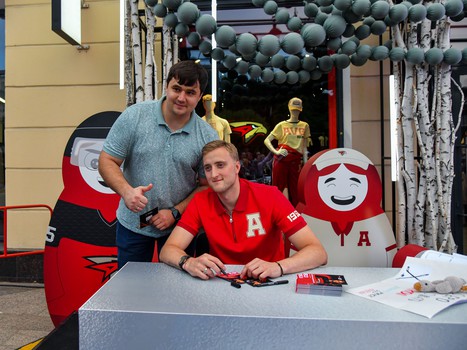 Александр Волков на вечеринке Буэнос Летос