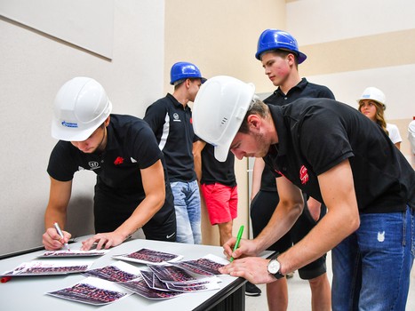 Экскурсия "Авангарда" на Омском нефтеперерабатывающем заводе