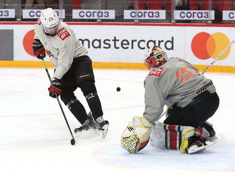 Открытая тренировка «Авангарда» перед стартом финала Востока