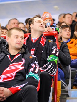 10.04.2015 "Авангард" - "Омские Ястребы" 5:4