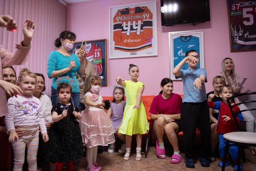 «Авангард» в гостях у болельщиков из гематологического отделения ОДКБ