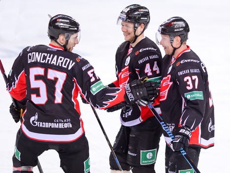 10.04.2015 "Авангард" - "Омские Ястребы" 5:4