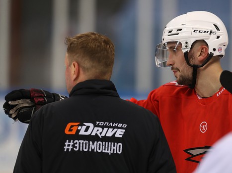 Тренировка «Авангарда» в Сочи