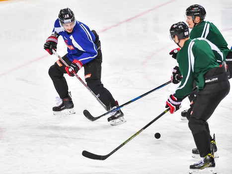 Тренировка "Авангарда" на льду "Арены Омск"