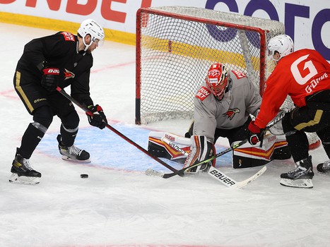 Тренировка «Авангарда» перед матчем в Уфе