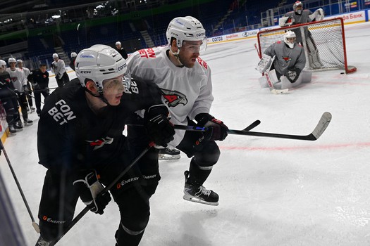 Тренировка «Авангарда» перед матчем в Уфе