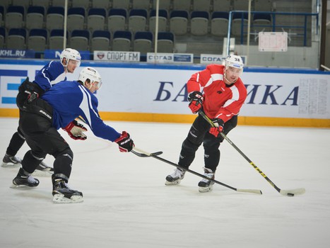 "Авангард" готовится к матчам в Хабаровске