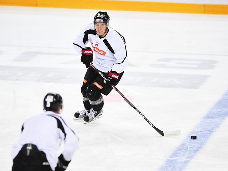 "Авангард" готовится к матчу с "Трактором"