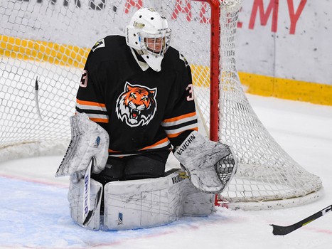 Пятый игровой день финала Первенства ЮХЛ в Омске