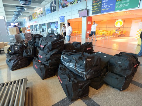 На сбор! Хоккеисты "Авангарда" перед отъездом в Фюссен